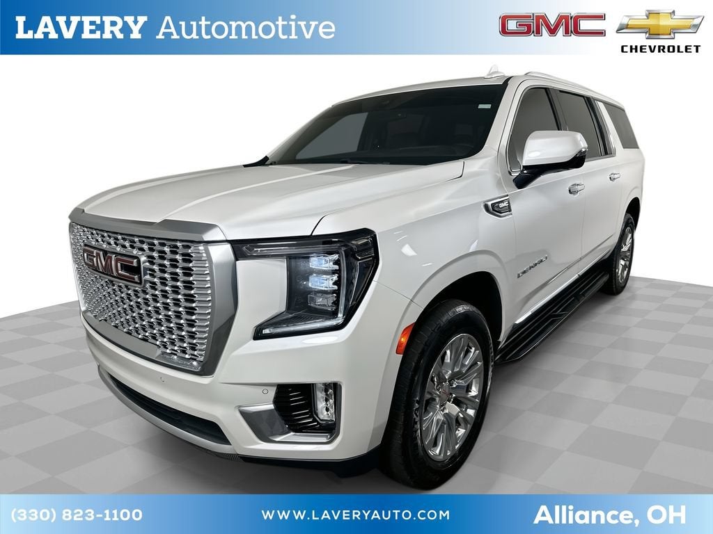 2022 GMC Yukon XL Denali in White Frost Tricoat — front three-quarter view
